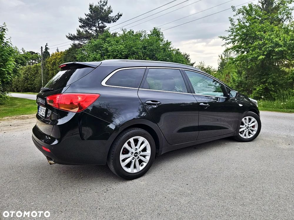 Kia Ceed 1.6 CRDi 136 ISG Spirit - 12