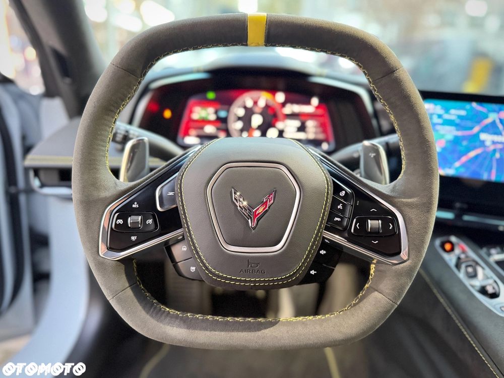 Chevrolet Corvette - 33