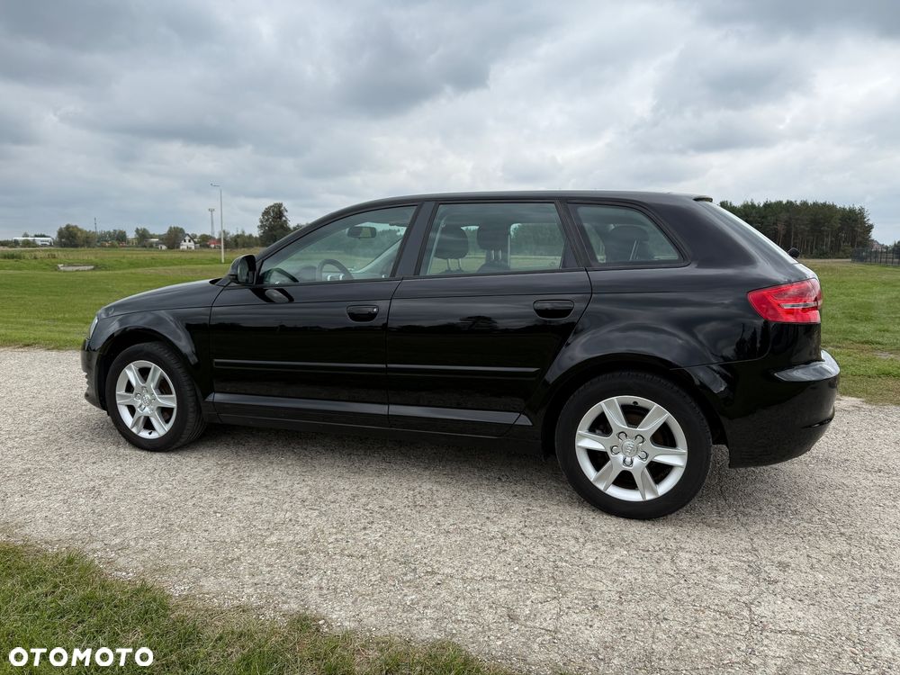Audi A3 Sportback 1.6 Attraction - 10