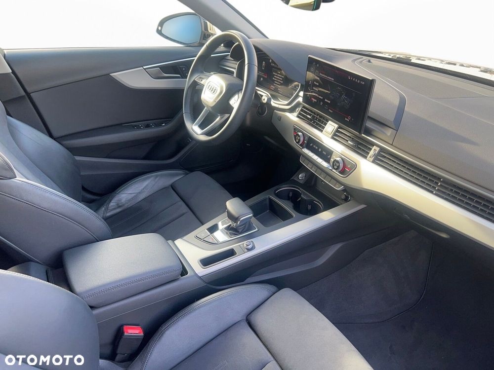 Audi A4 Limousine - 12