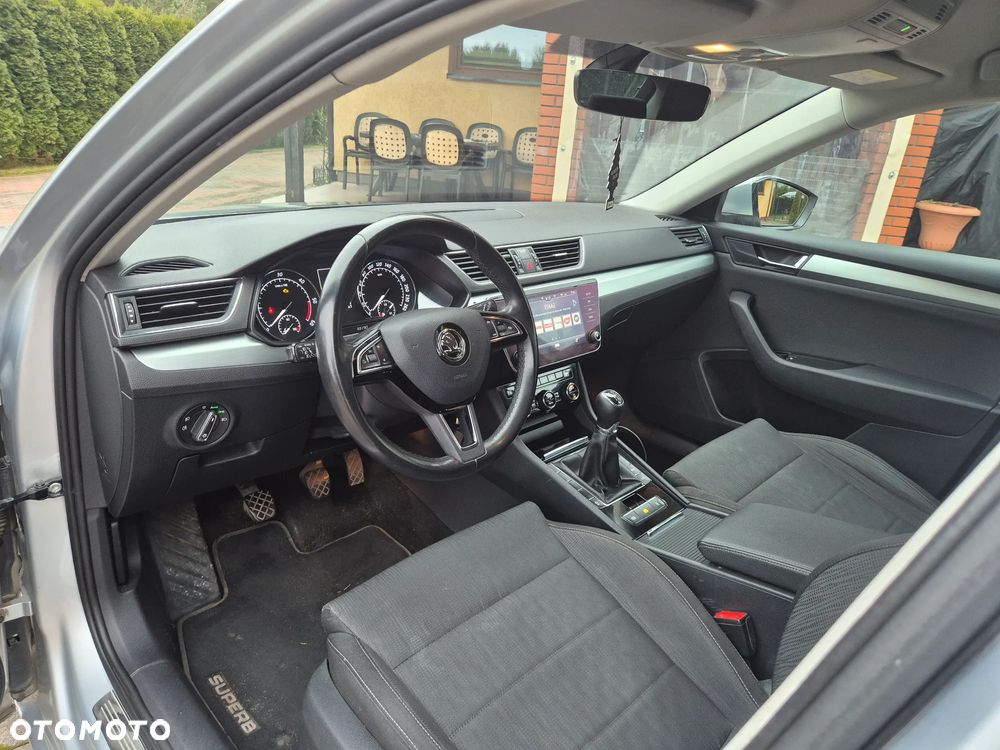 Skoda Superb 2.0 TDI Ambition - 10