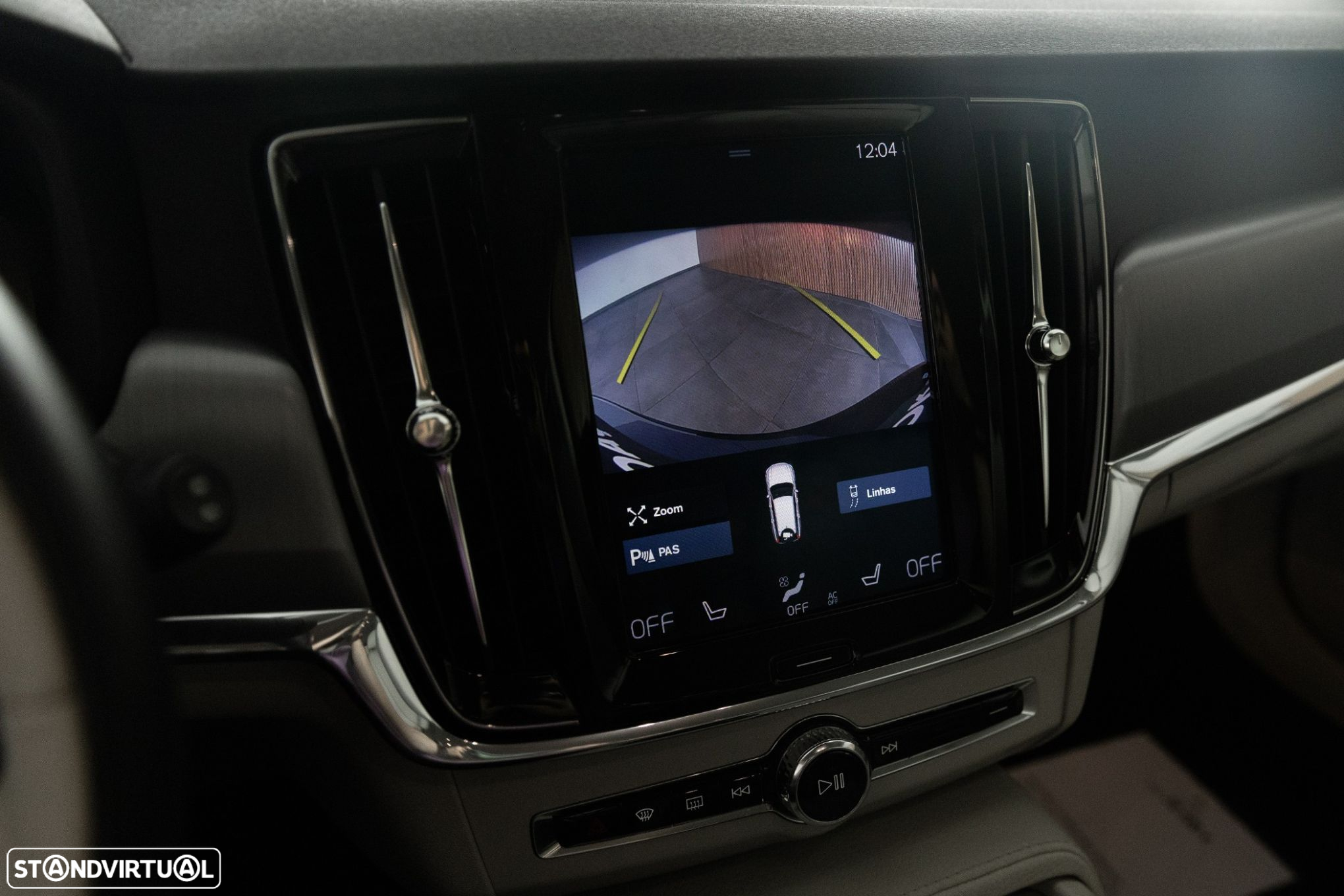 Volvo V90 2.0 D4 Momentum Geartronic - 18