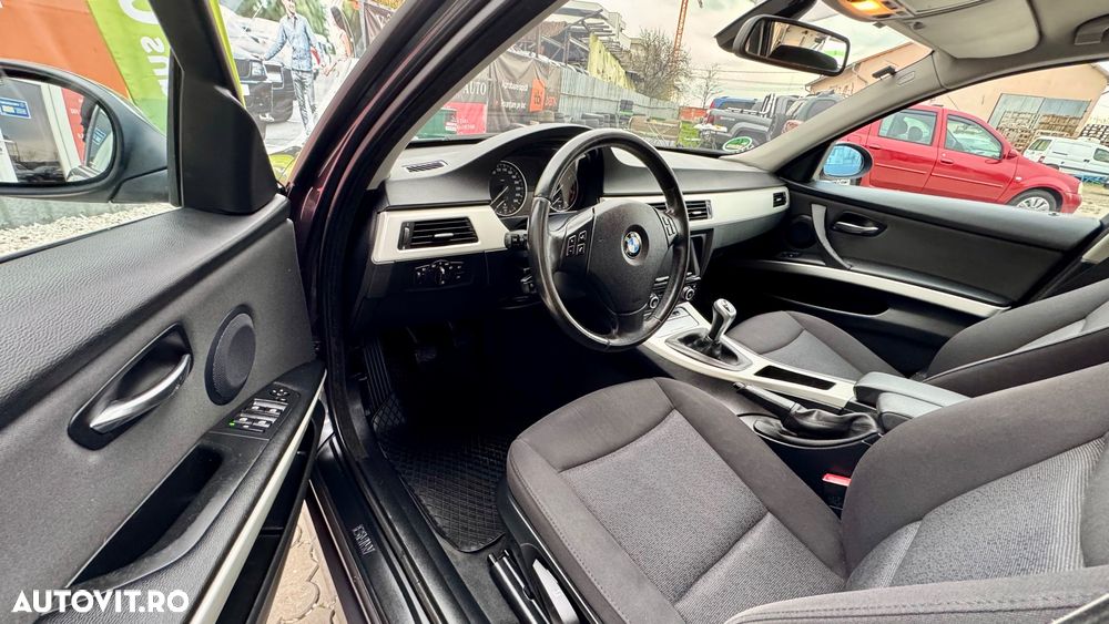 BMW Seria 3 320d - 10