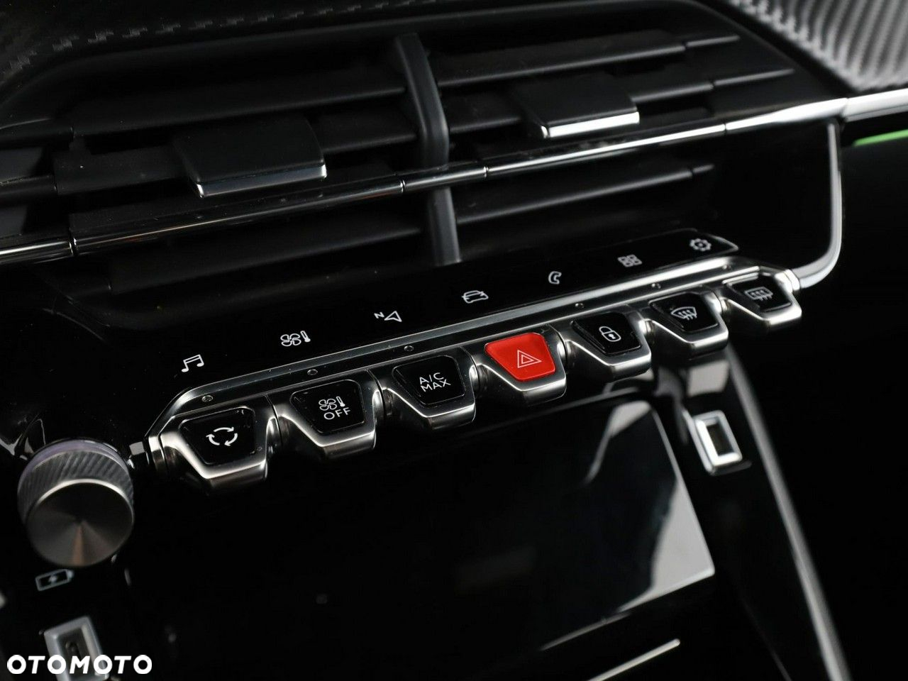 Peugeot 2008 PureTech 130 EAT8 Allure - 29