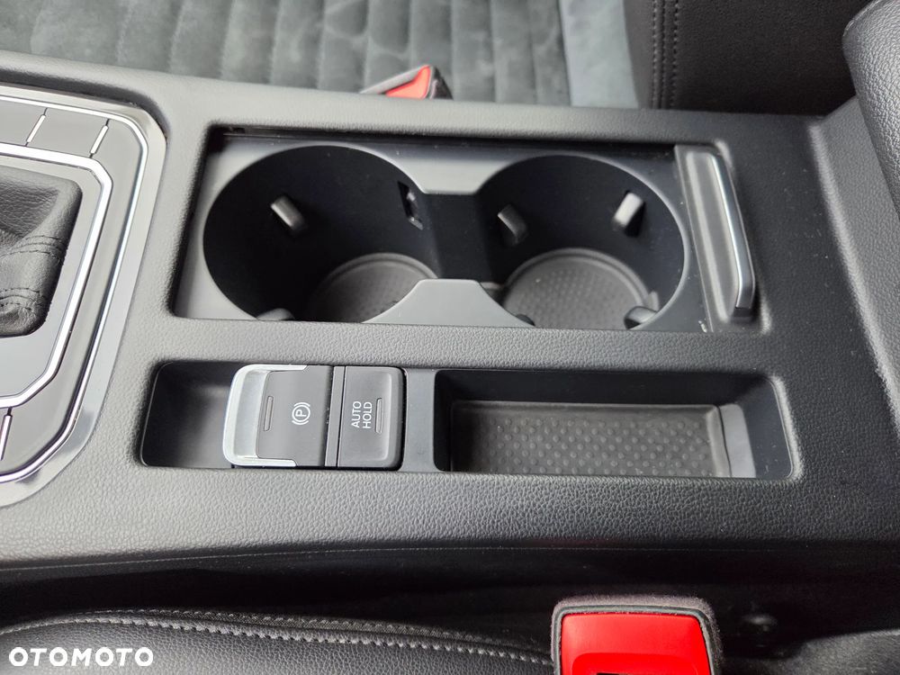 Volkswagen Passat 2.0 TDI SCR 4Mot DSG Comfortline - 22