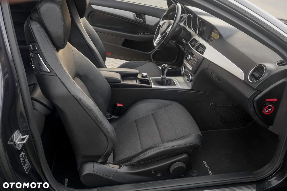 Mercedes-Benz Klasa C - 32