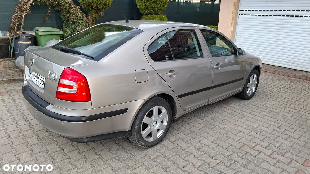 Skoda Octavia 1.9 TDI Ambiente DSG - 8
