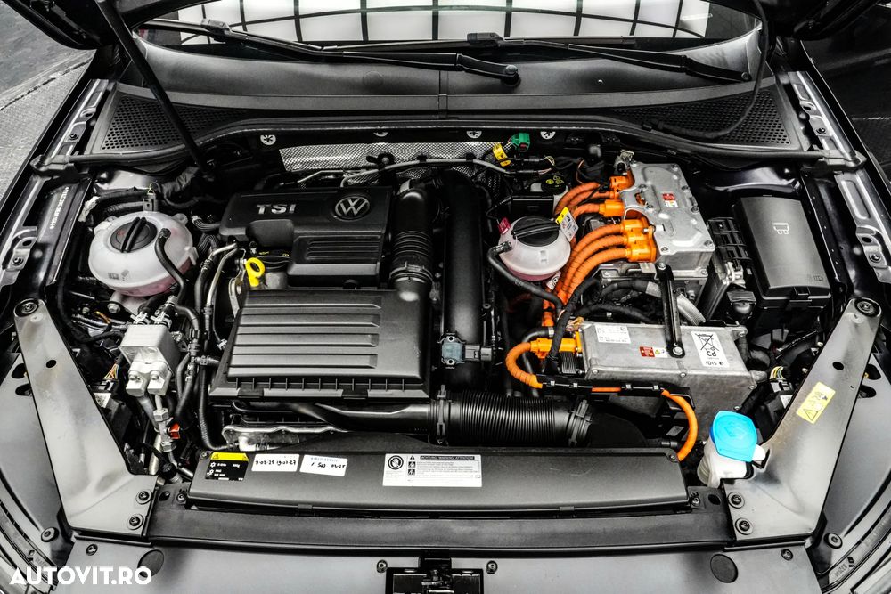 Volkswagen Passat GTE - 23