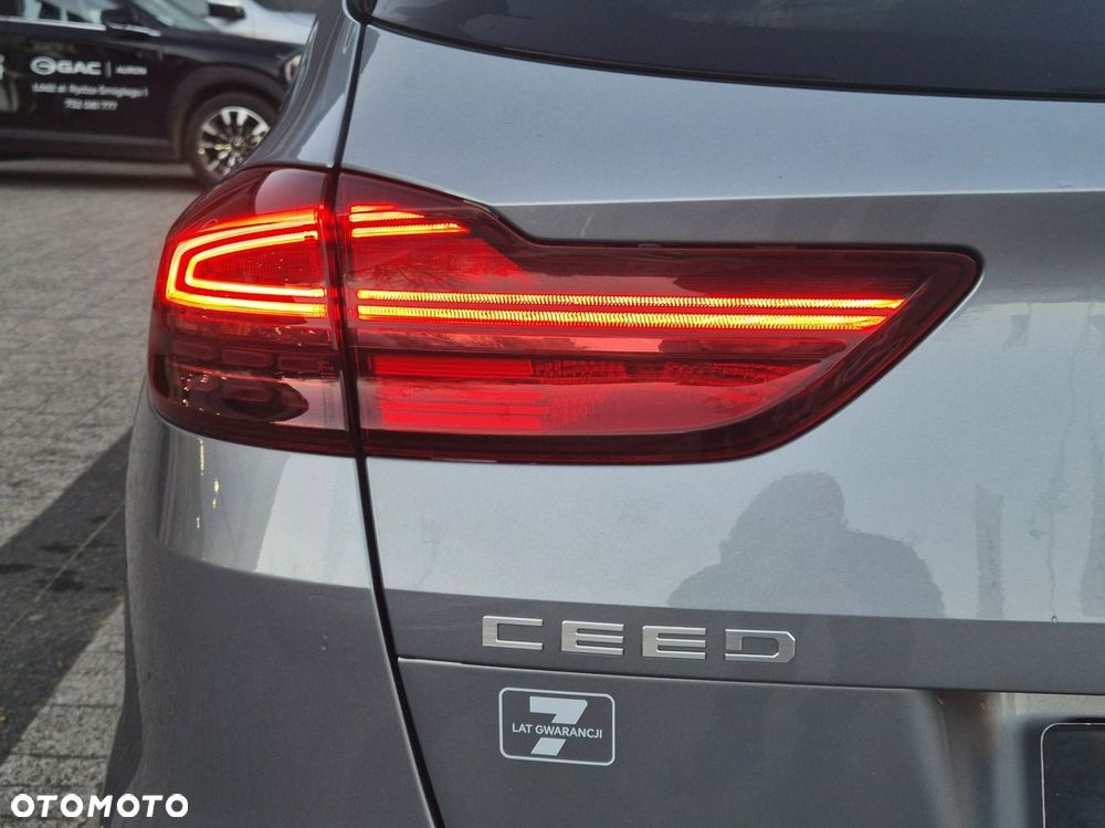 Kia Ceed 1.5 T-GDI Tribute DCT - 17