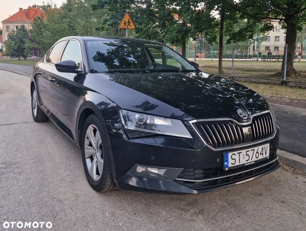 Skoda Superb 1.4 TSI ACT Ambition - 3