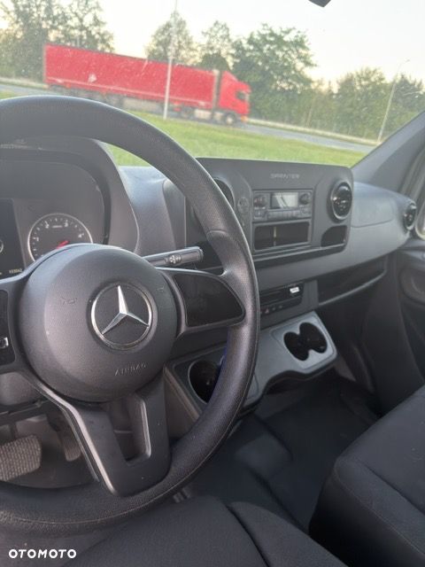 Mercedes-Benz Sprinter - 7