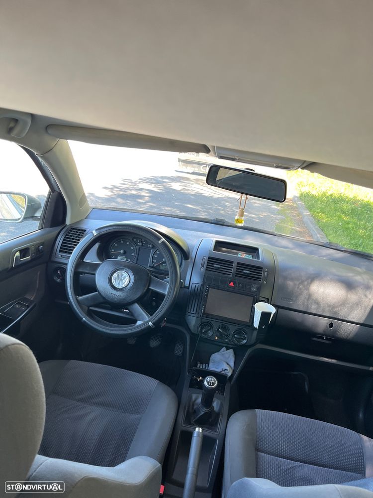 VW Polo 1.2 - 10