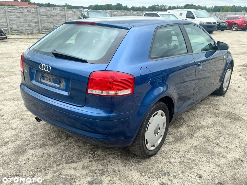Audi A3 Sportback 1.6 Ambiente - 6