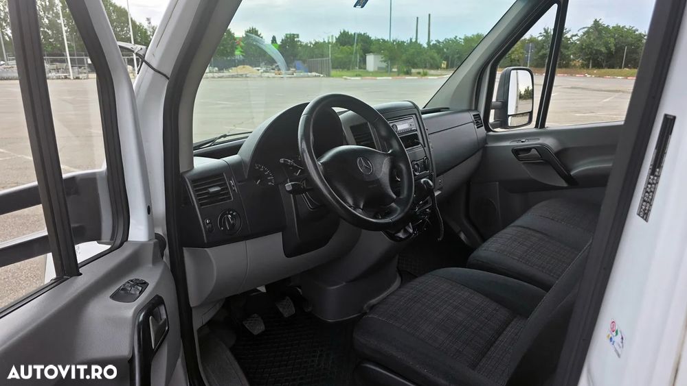 Mercedes-Benz Sprinter - 9