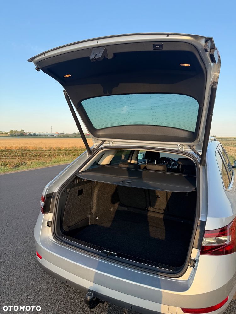Skoda Superb 2.0 TDI Ambition DSG - 13