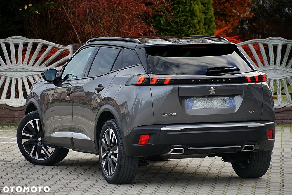 Peugeot 2008 PureTech 130 EAT8 GT - 14