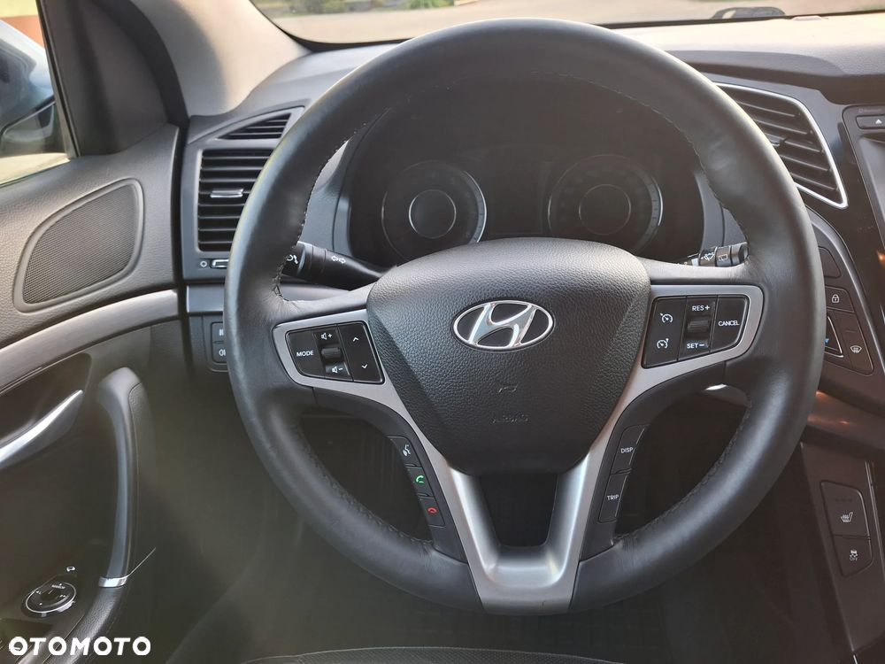 Hyundai i40 i40cw 1.6 Fifa World Cup Edition - 30