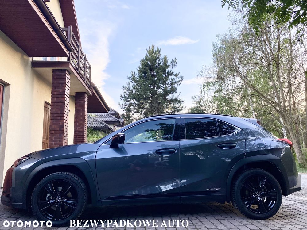 Lexus UX 250h GPF F Impression 2WD - 4