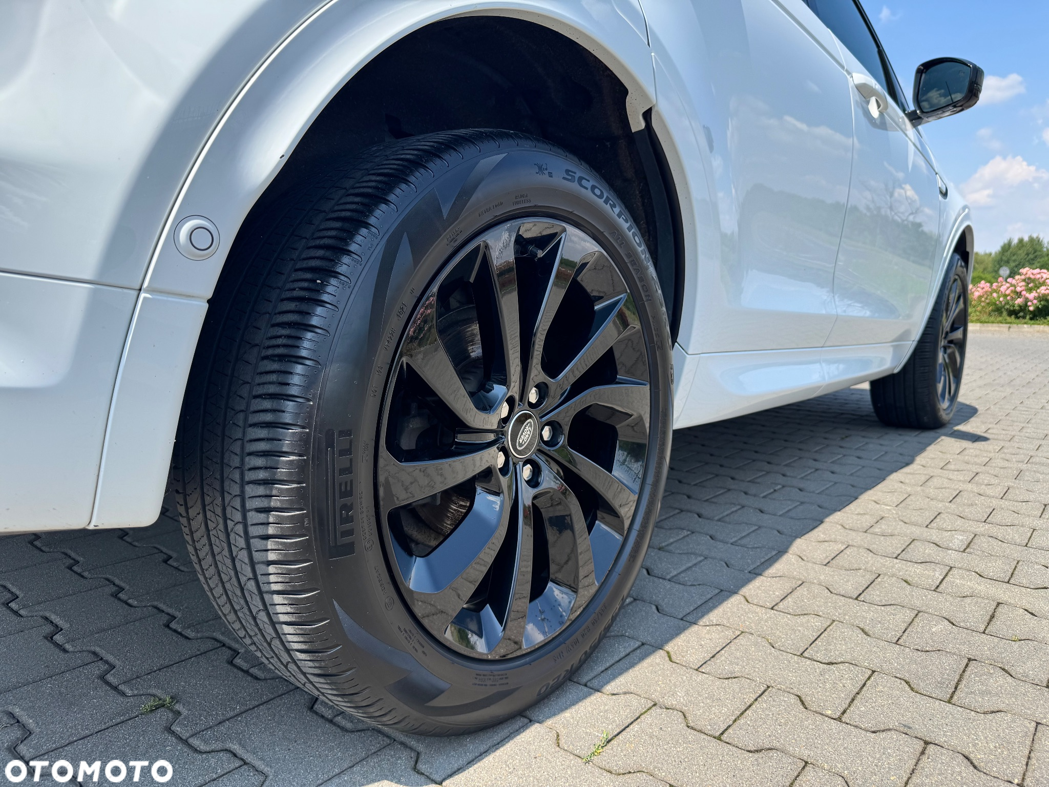 Land Rover Discovery Sport - 8