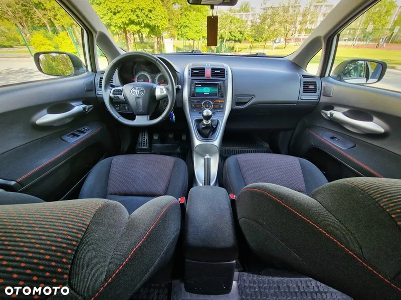 Toyota Auris 1.6 Edition - 13