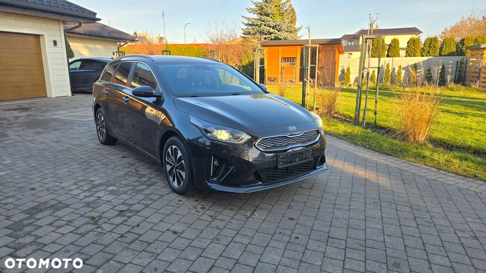 Kia Ceed 1.6 GDI PHEV XL DCT - 1