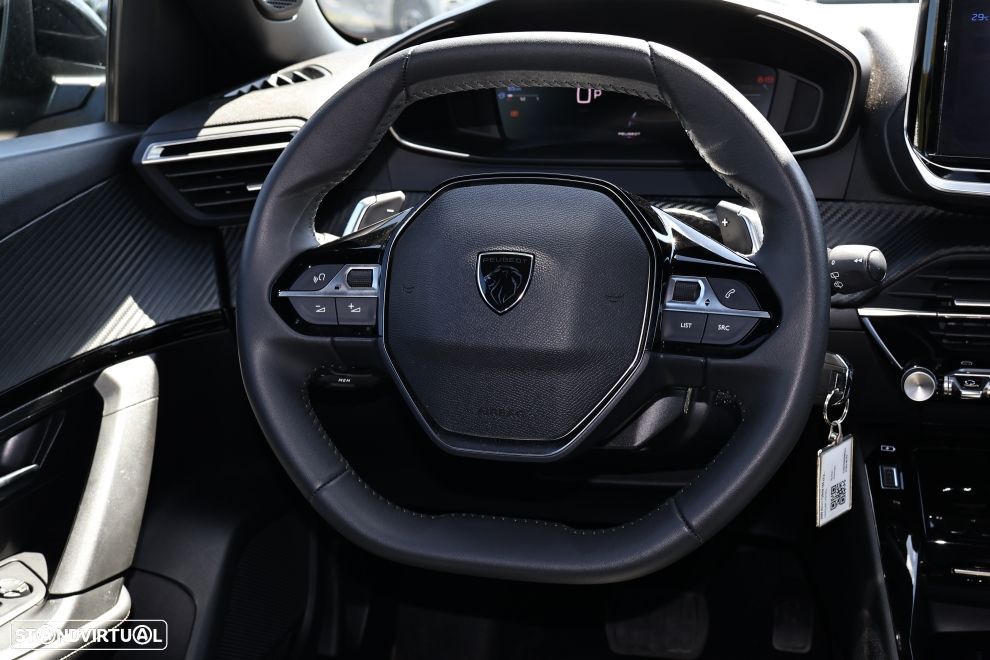 Peugeot 2008 1.2 Hybrid Allure e-DCS6 - 18