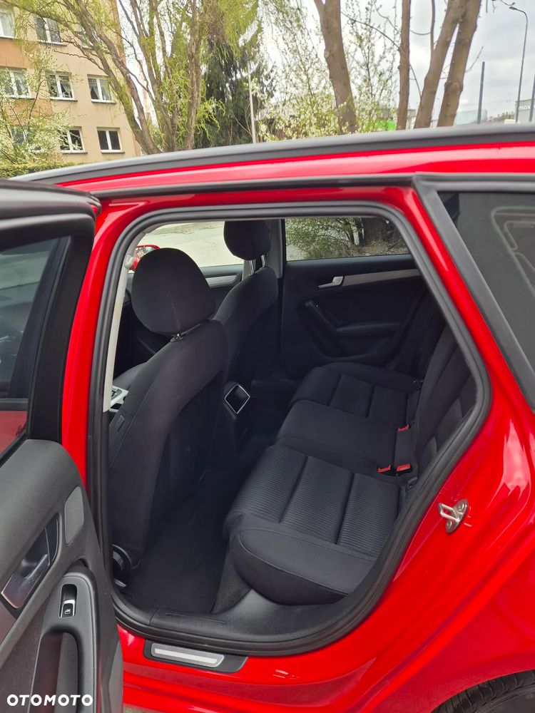 Audi A4 Avant 2.0 TDI DPF clean diesel multitronic Attraction - 13