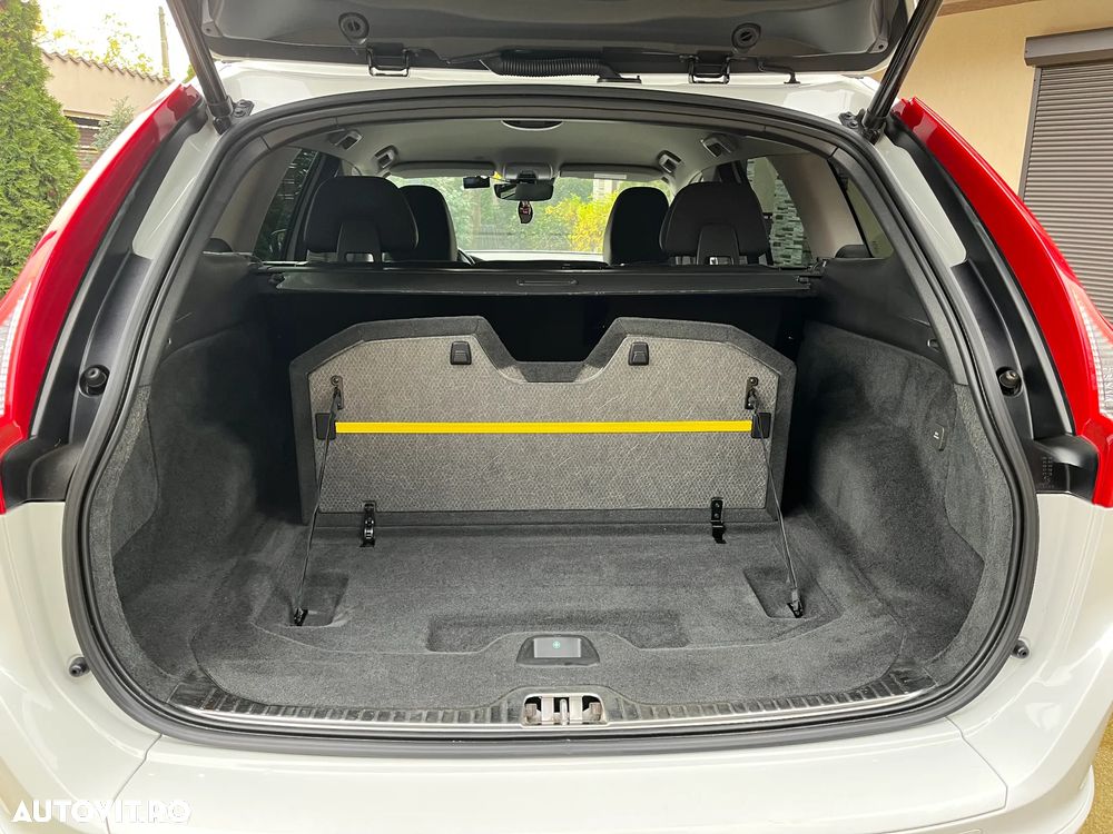 Volvo XC 60 D4AWD Momentum - 5