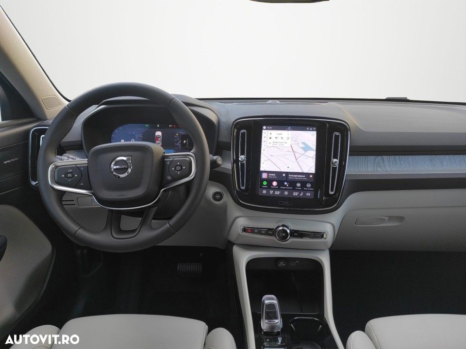 Volvo XC 40 B4 AT FWD MHEV Plus Dark - 13