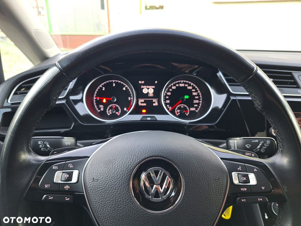 Volkswagen Touran 2.0 TDI SCR (BlueMotion Technology) DSG Comfortline - 12