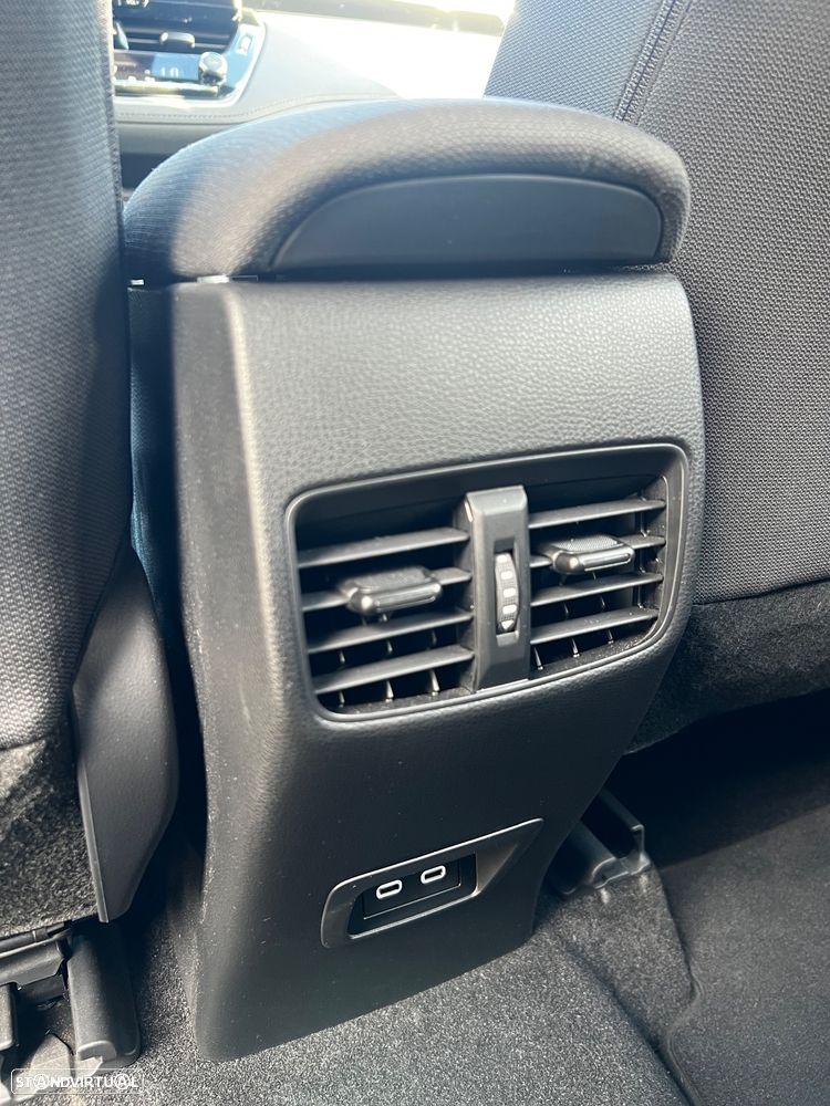 Toyota Corolla Cross 2.0 Hybrid Exclusive - 12