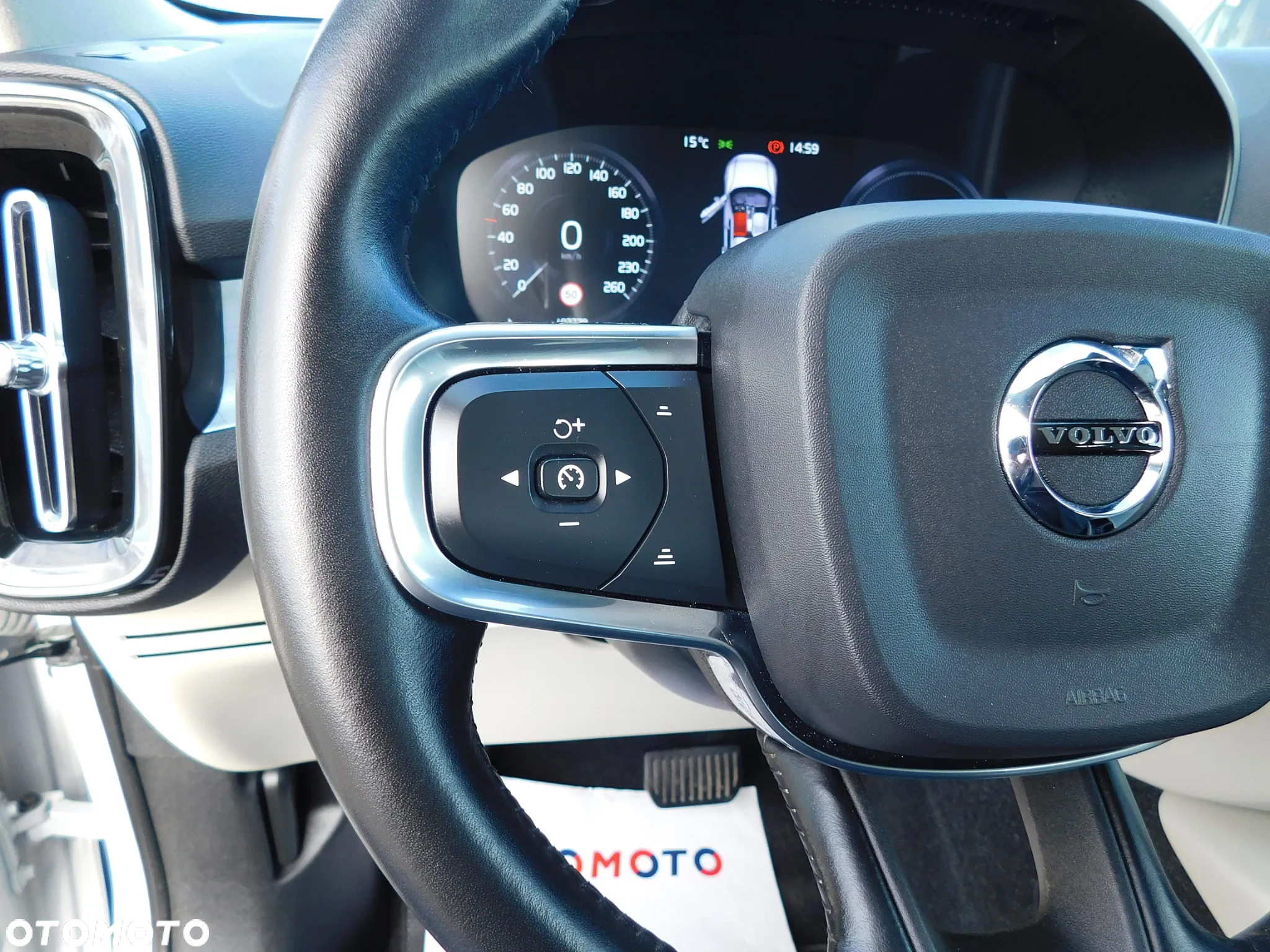 Volvo XC 40 T5 Plug-In Hybrid Momentum - 10