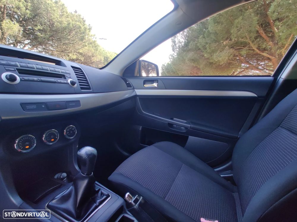 Mitsubishi Lancer 1.6 Invite Black Edition ClearTec - 20