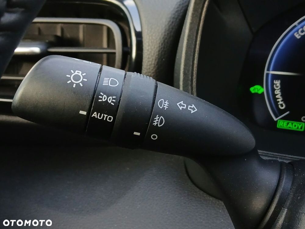 Toyota Yaris Hybrid 1.5 Executive - 30