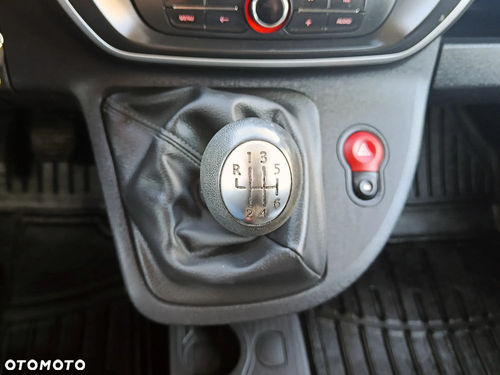 Renault Kangoo / NV250 - 25