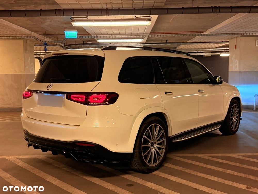 Mercedes-Benz GLS - 2