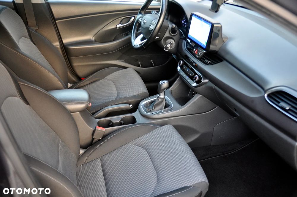 Hyundai i30 1.6 D Comfort - 9