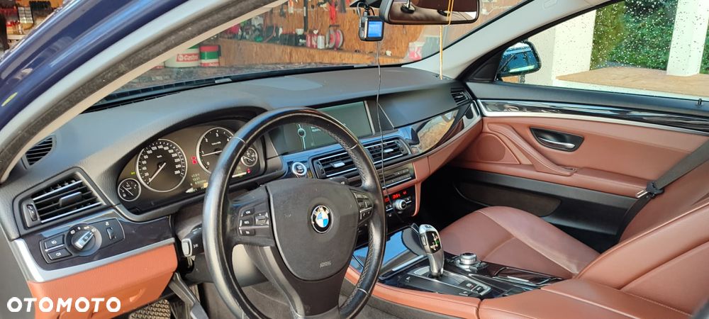BMW Seria 5 520d - 5