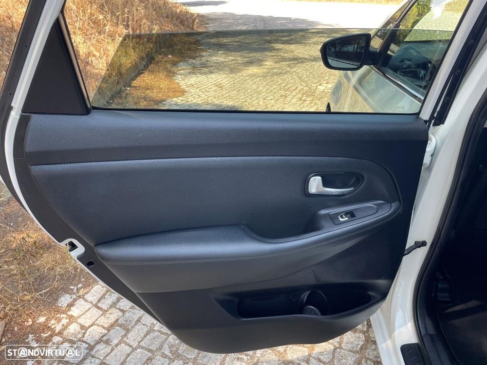 Kia Carens 1.7 CRDi ISG TX - 49