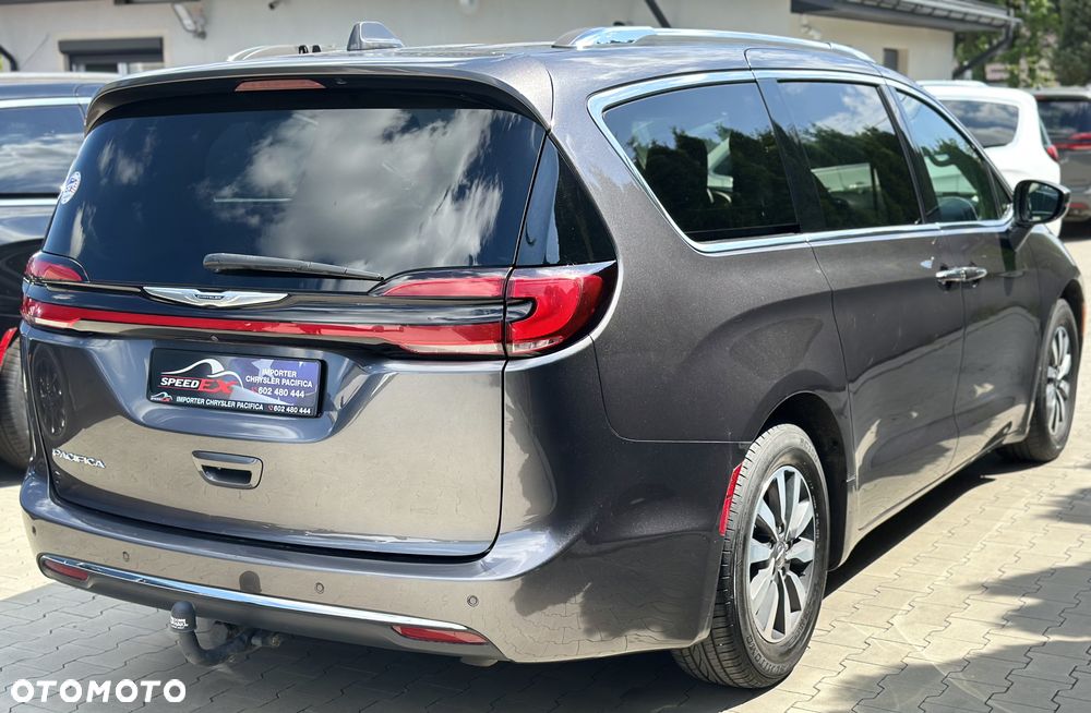 Chrysler Pacifica - 9