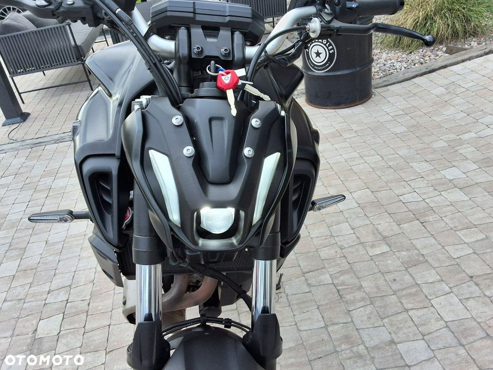 Yamaha MT - 9