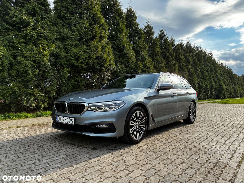 BMW Seria 5 520d Sport Line - 1