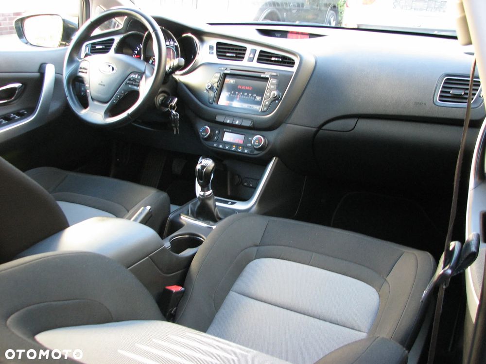 Kia Ceed 1.6 CRDi 128 Platinum Edition - 19