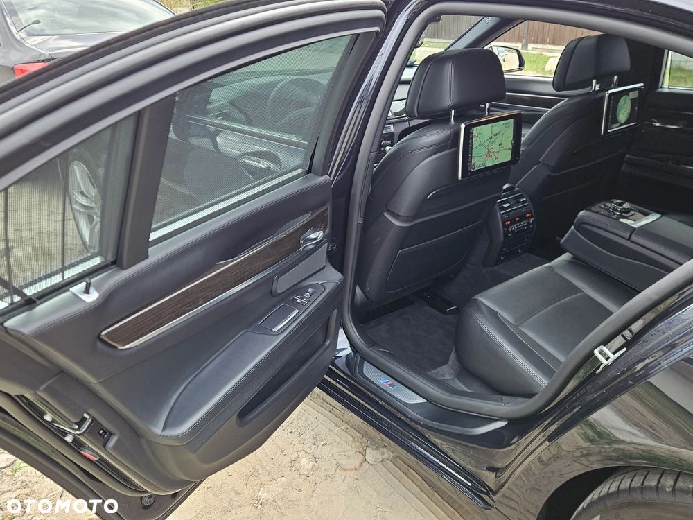BMW Seria 7 750i xDrive Edition Exclusive - 20
