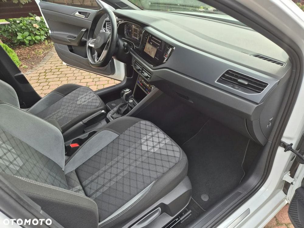 Volkswagen Taigo 1.5 TSI OPF DSG R-Line - 13