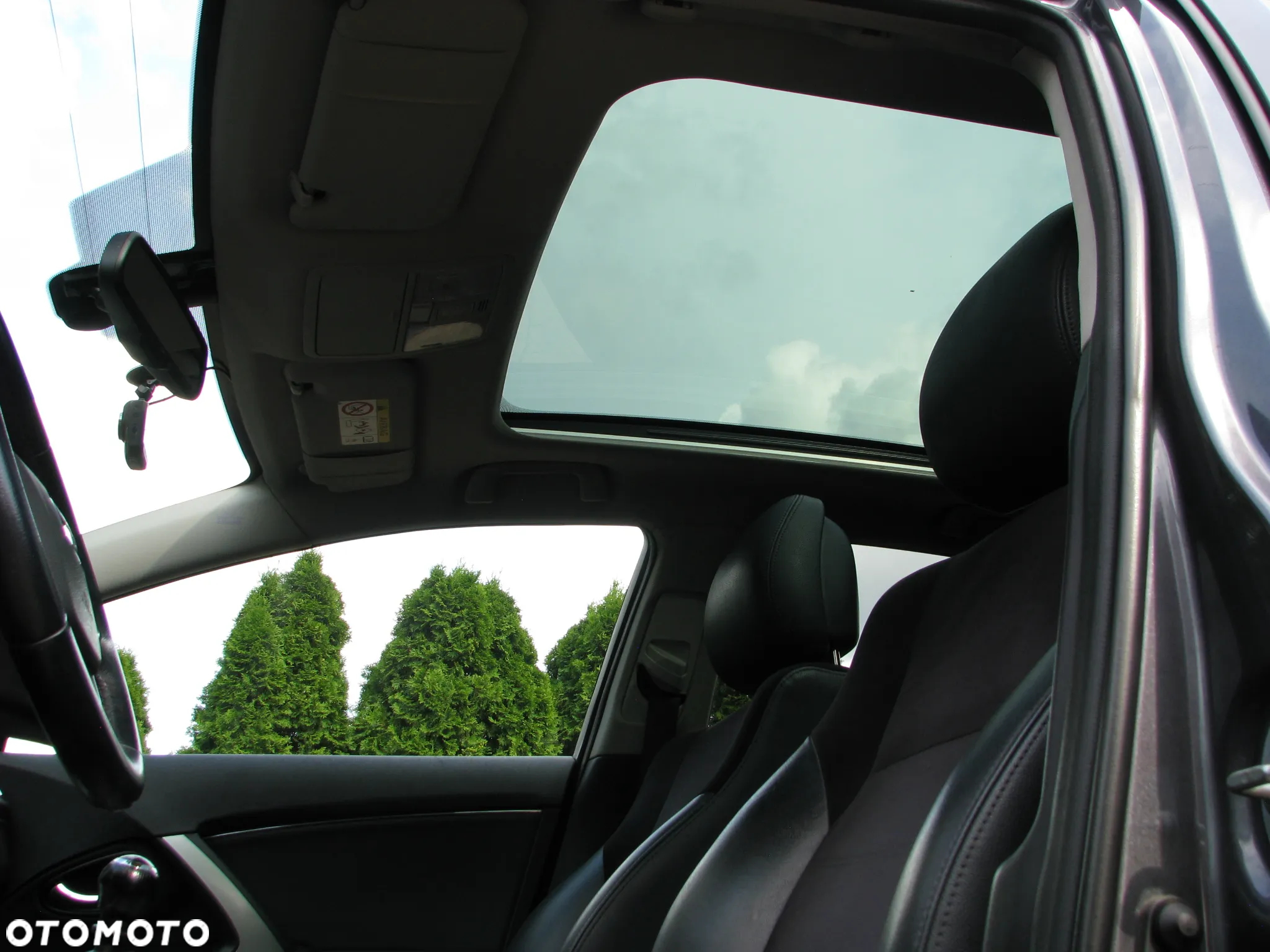 Toyota Avensis Combi 2.0 D-4D Executive - 22