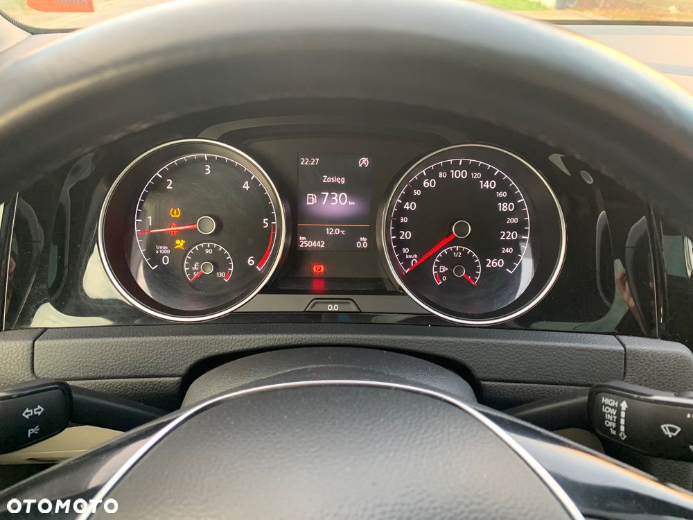 Volkswagen Golf 1.6 TDI DPF DSG Highline - 16