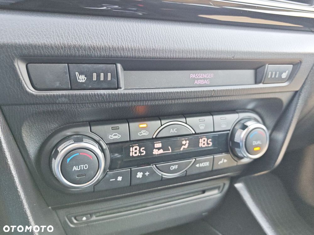 Mazda 3 SKYACTIV-D 105 Exclusive-Line - 40