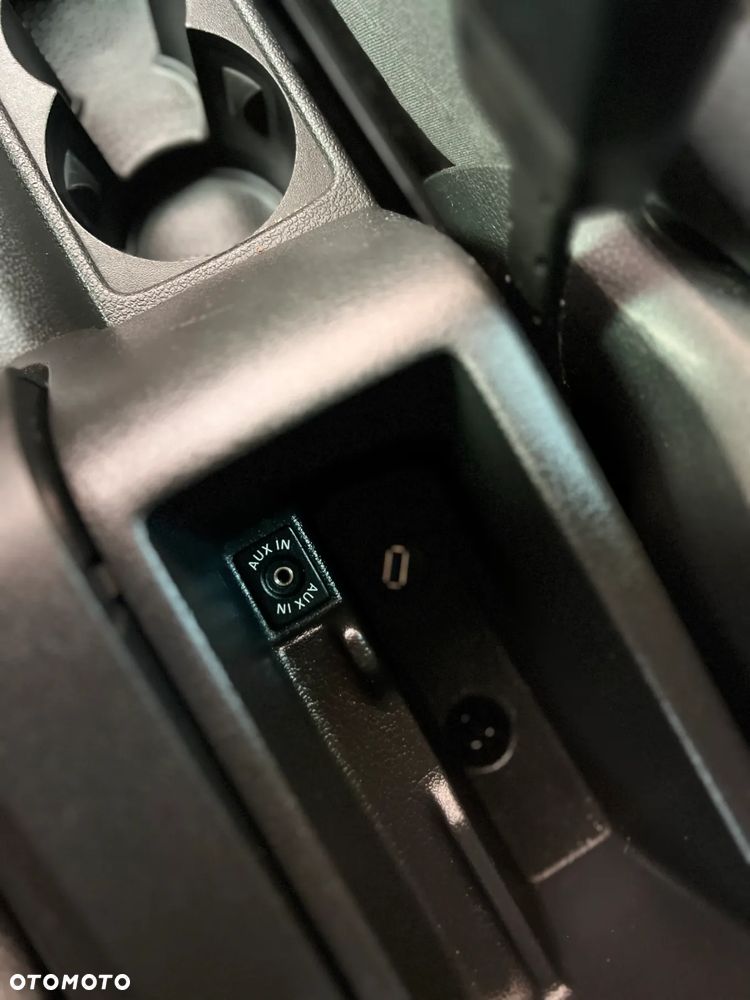 Volkswagen Golf Plus - 31