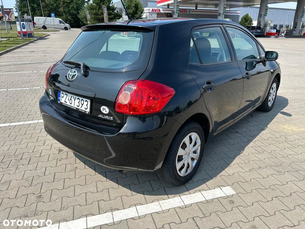 Toyota Auris 1.33 VVT-i Terra - 7